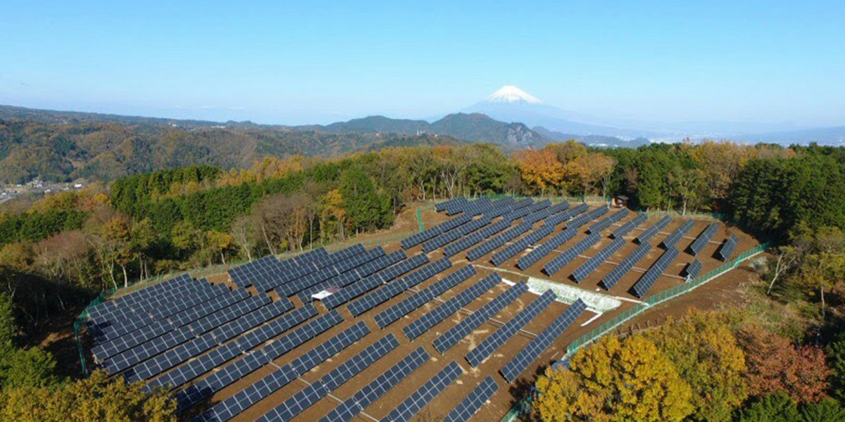 solar-plant-under-mountain